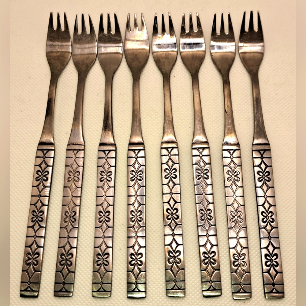 8 Oneida Silver Northland  IMPULSE Stainless  Steel  Seafood or Cocktail Forks